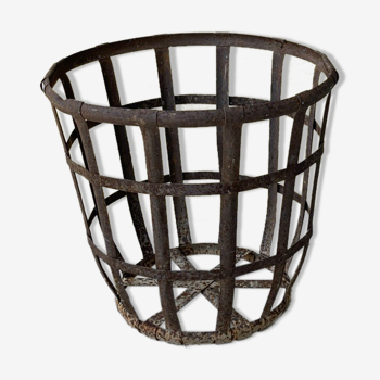 Metal basket for dame-jeanne