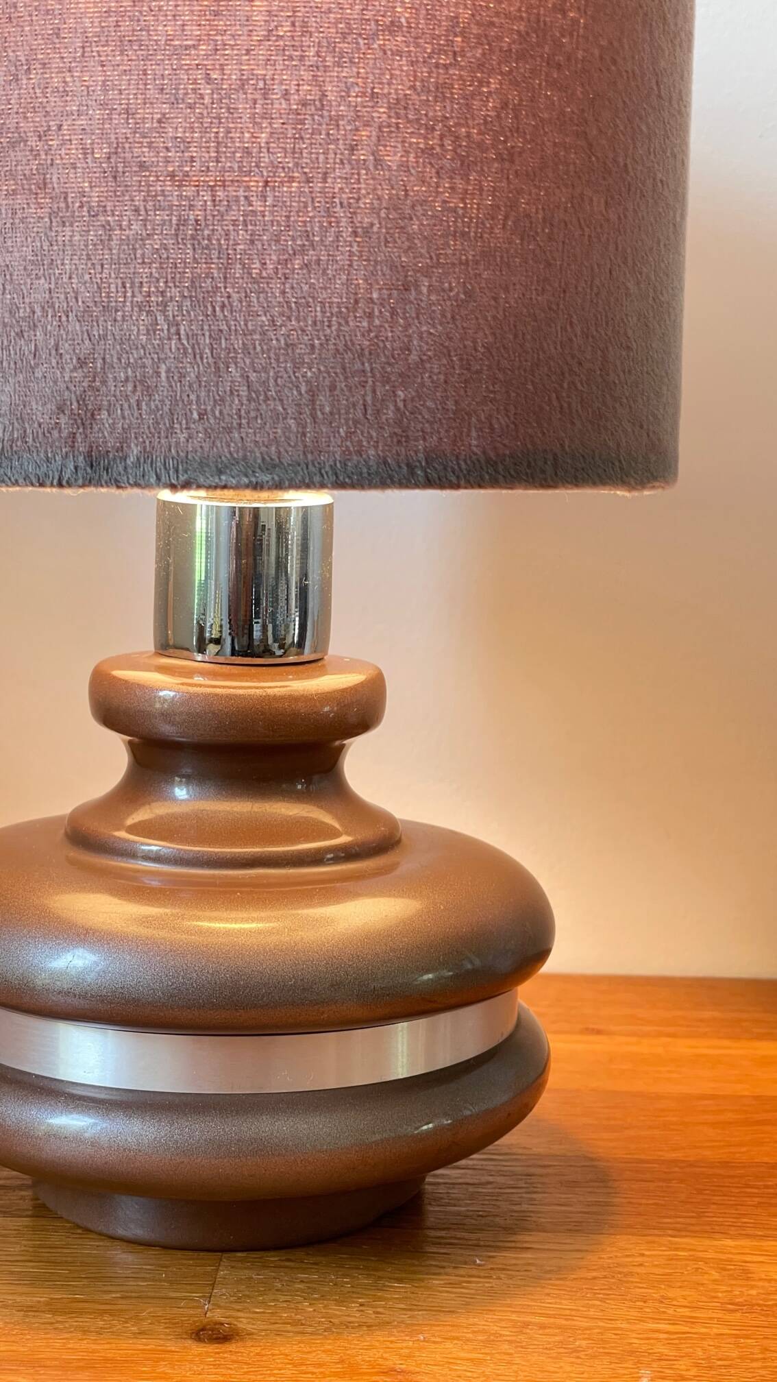 Ceramic lamp with aluminum rim 70s