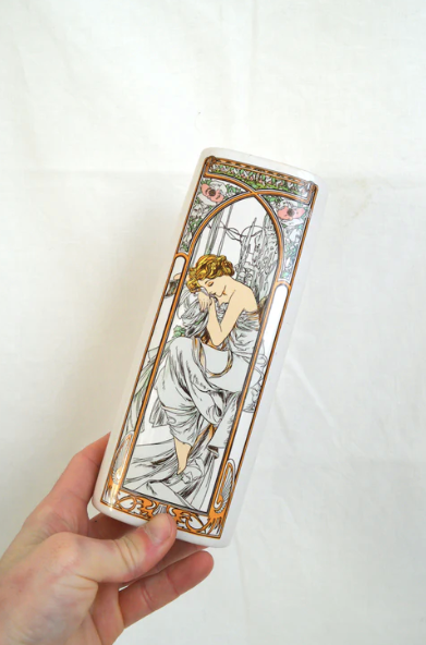 Vase mural d'après Alfons Mucha