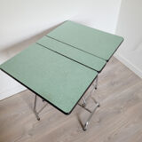 Folding table in formica