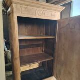 Parisian bonnetière wardrobe