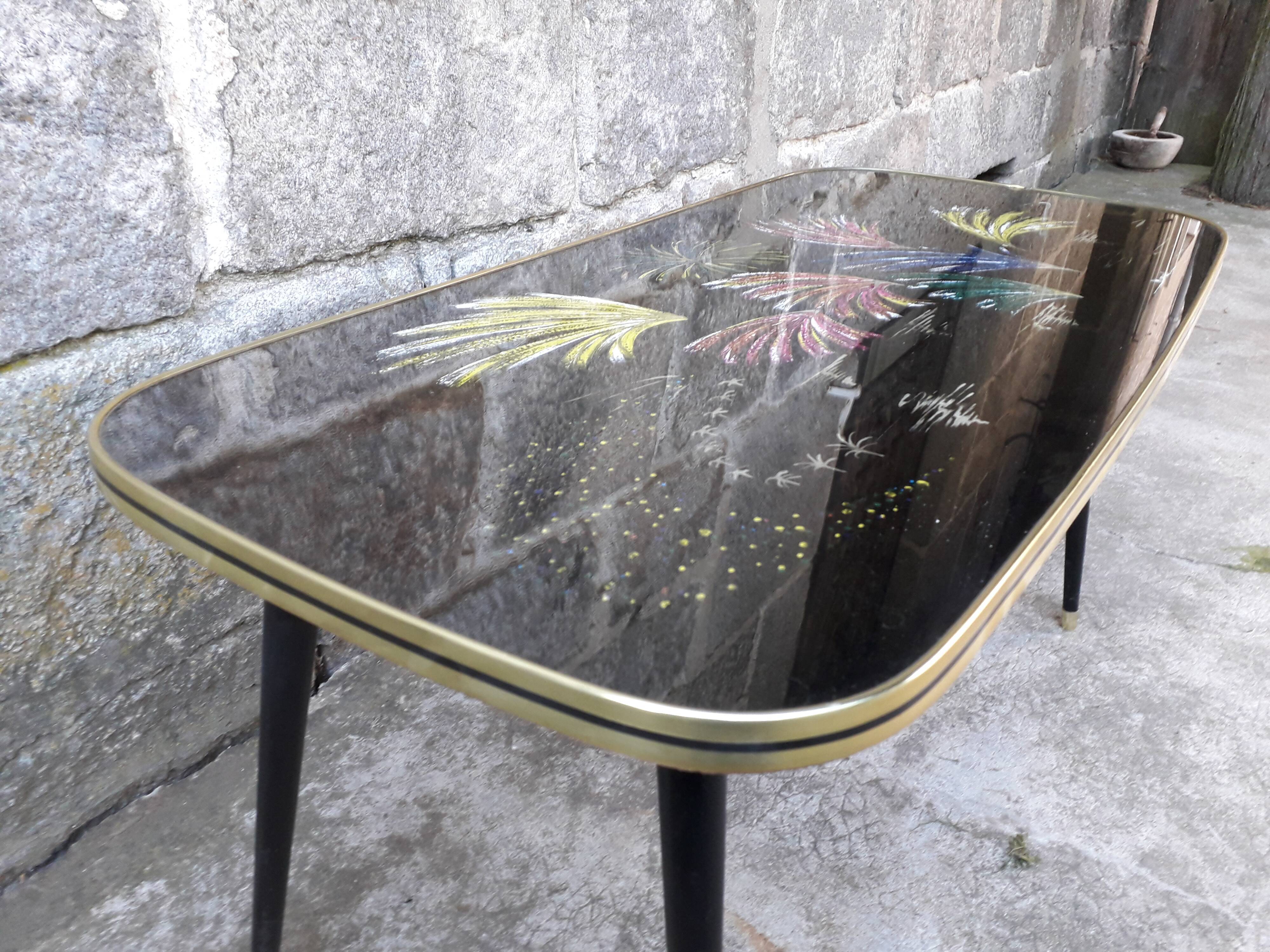 Vintage coffee table spindle legs