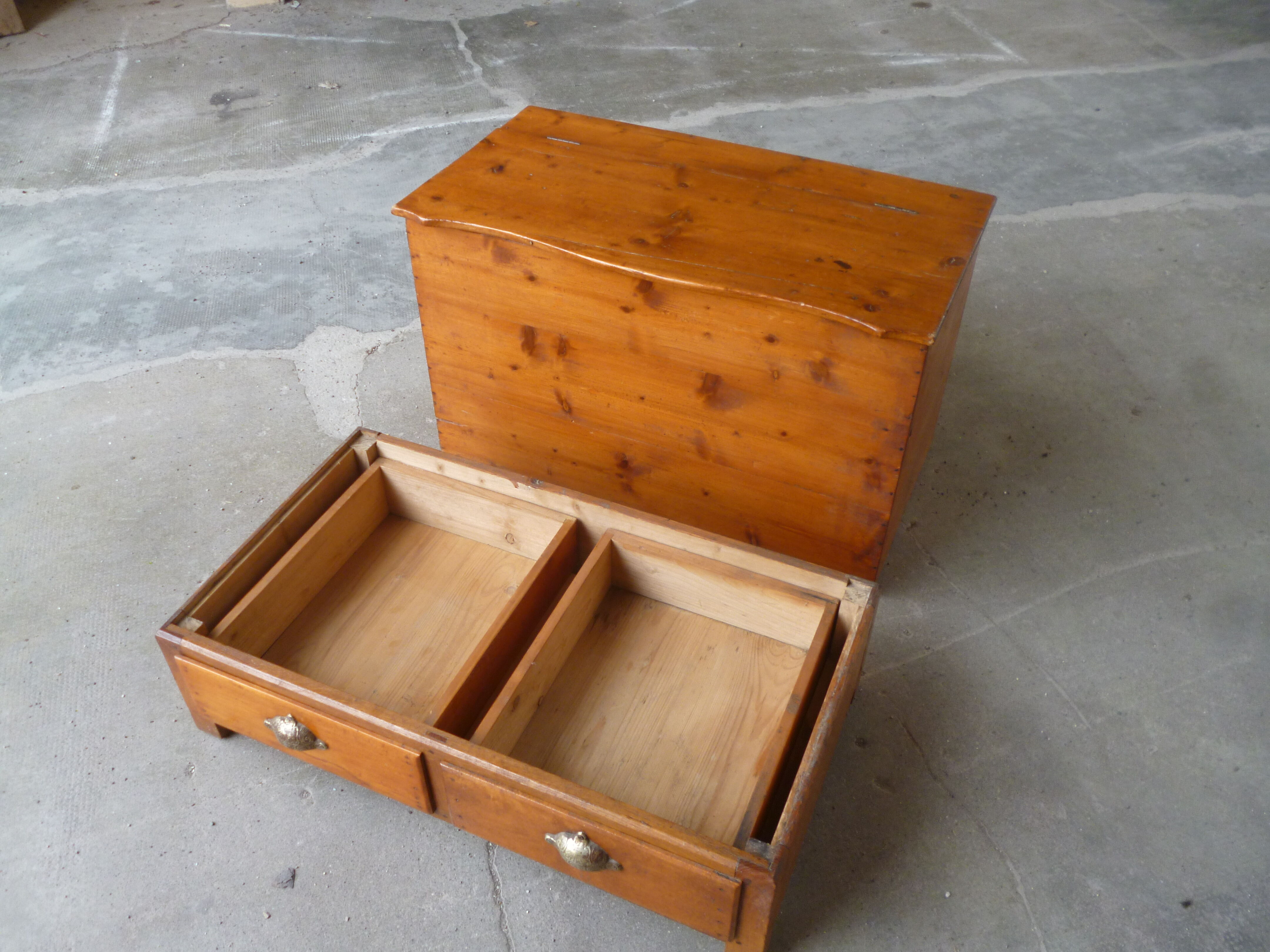 Wood chest