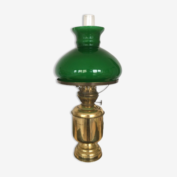 Green opaline kerosene lamp