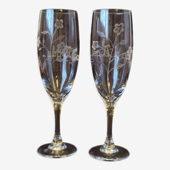 2 champagne flutes in crystal engraved souvenir of holidays Cap d'Agde