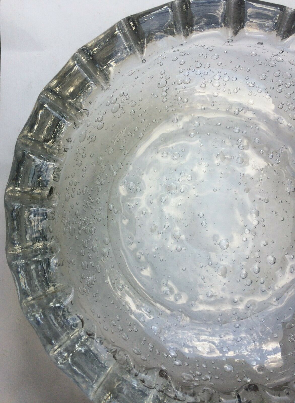 Coupe creuse cannelée en cristal soufflée bullée Daum Nancy France