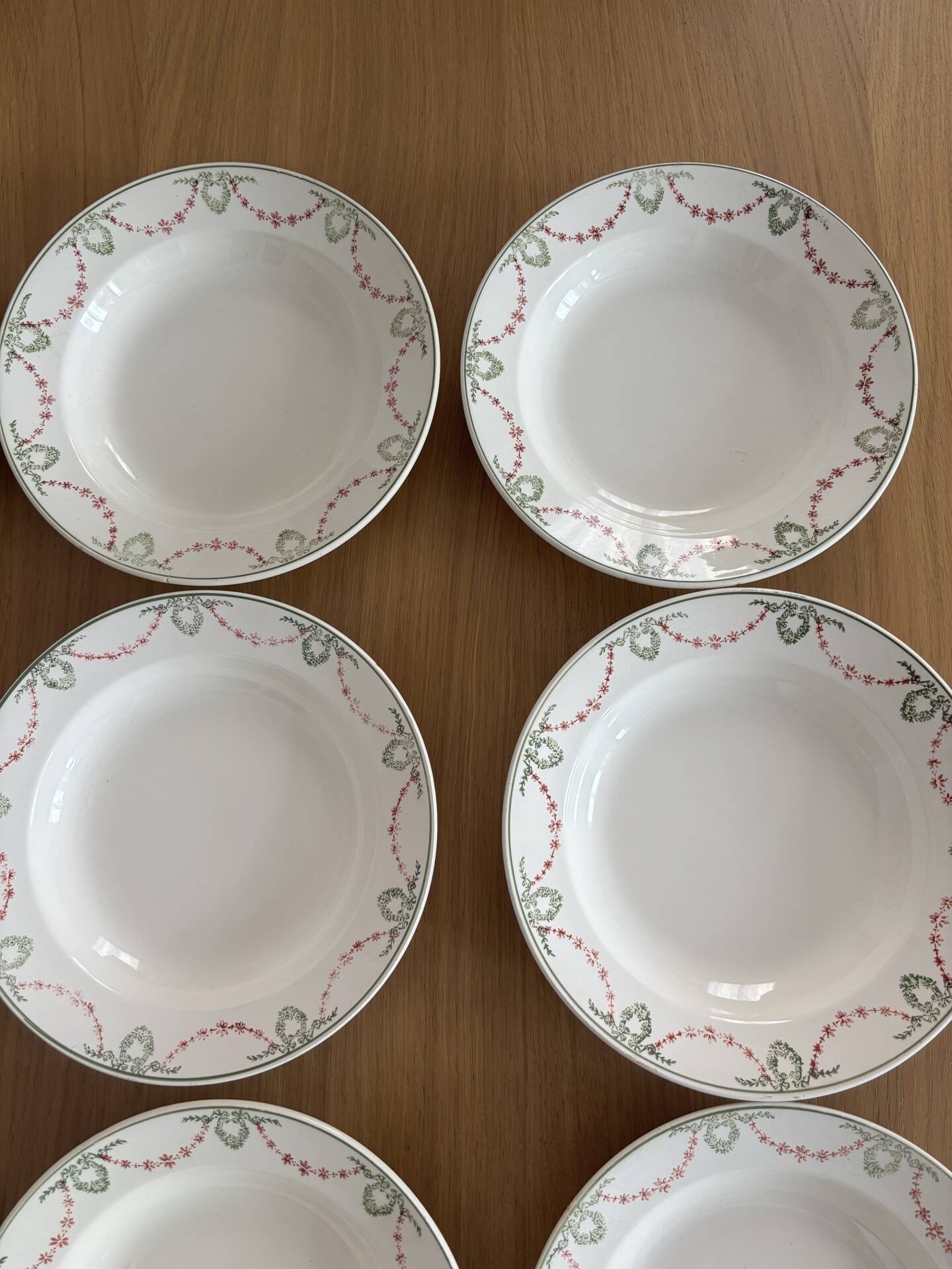 Longwy service – Louis XVI style – 19 deep plates + 1 serving dish