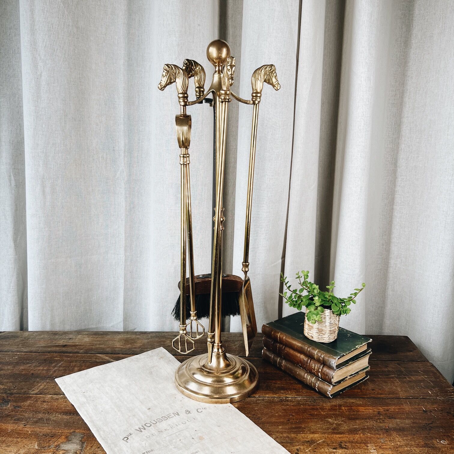 Chimney servant "horse"