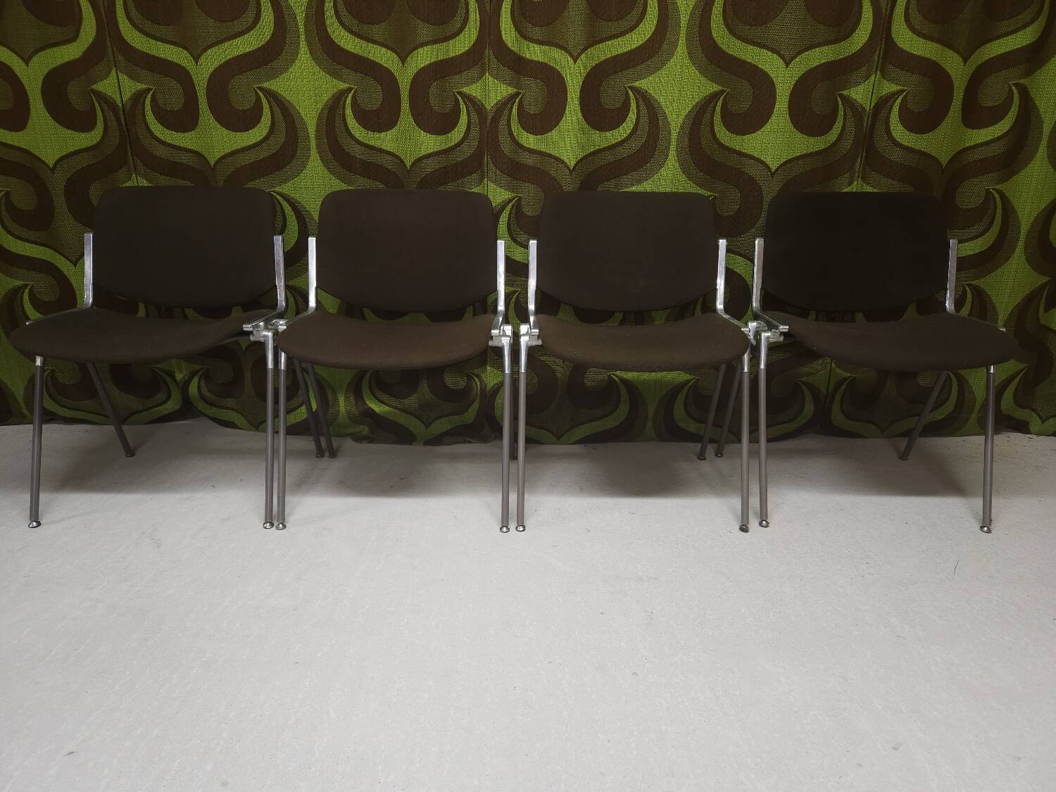 4 dsc castelli chairs