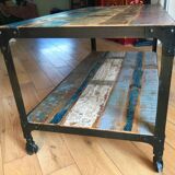 Coffee table in "industrial" style