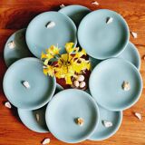 10 assiettes à desserts en céramique bleu Longchamp