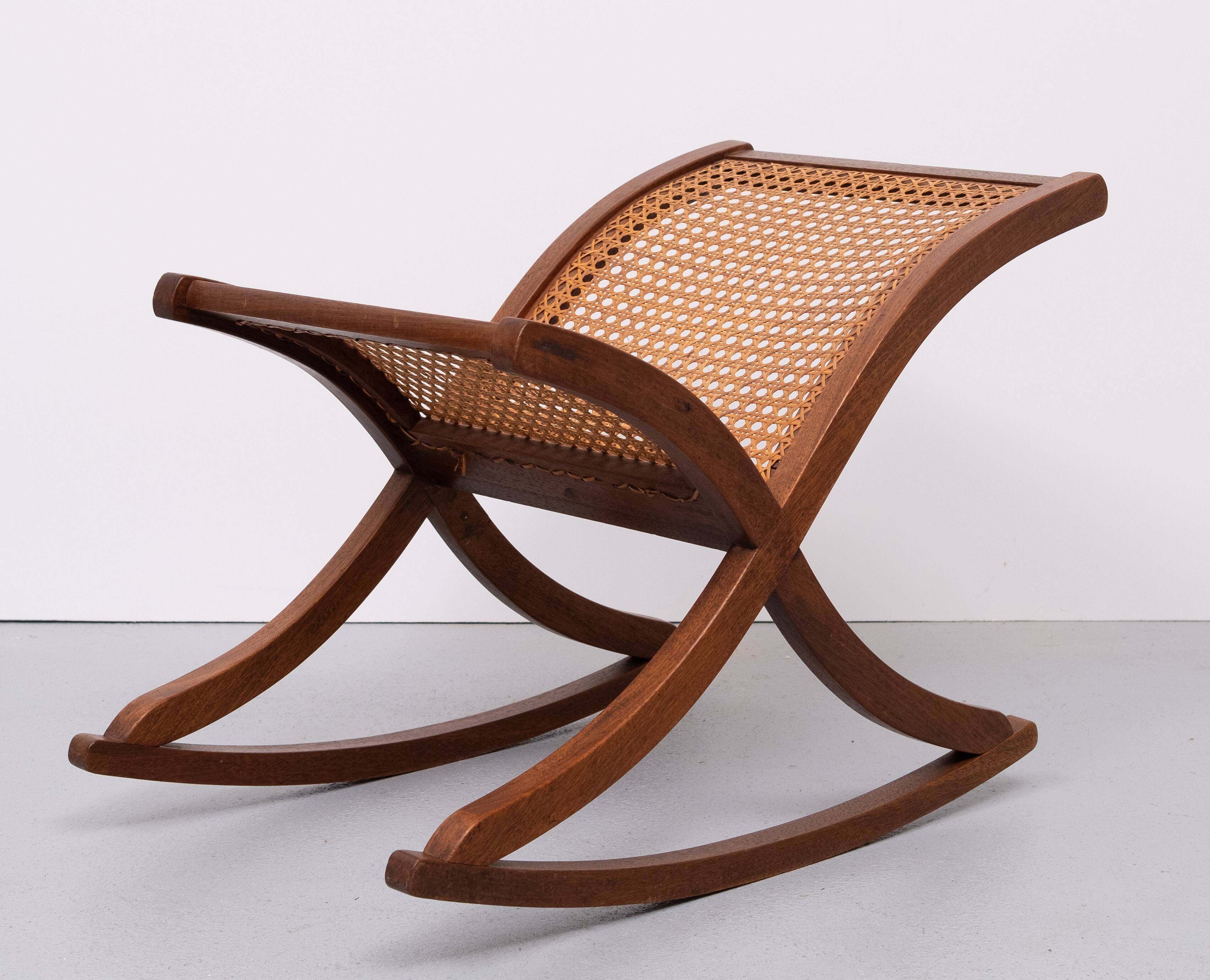 Organic shaped Wicker Footstool 1960s Holland