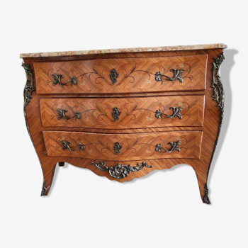 Commode style Louis XV