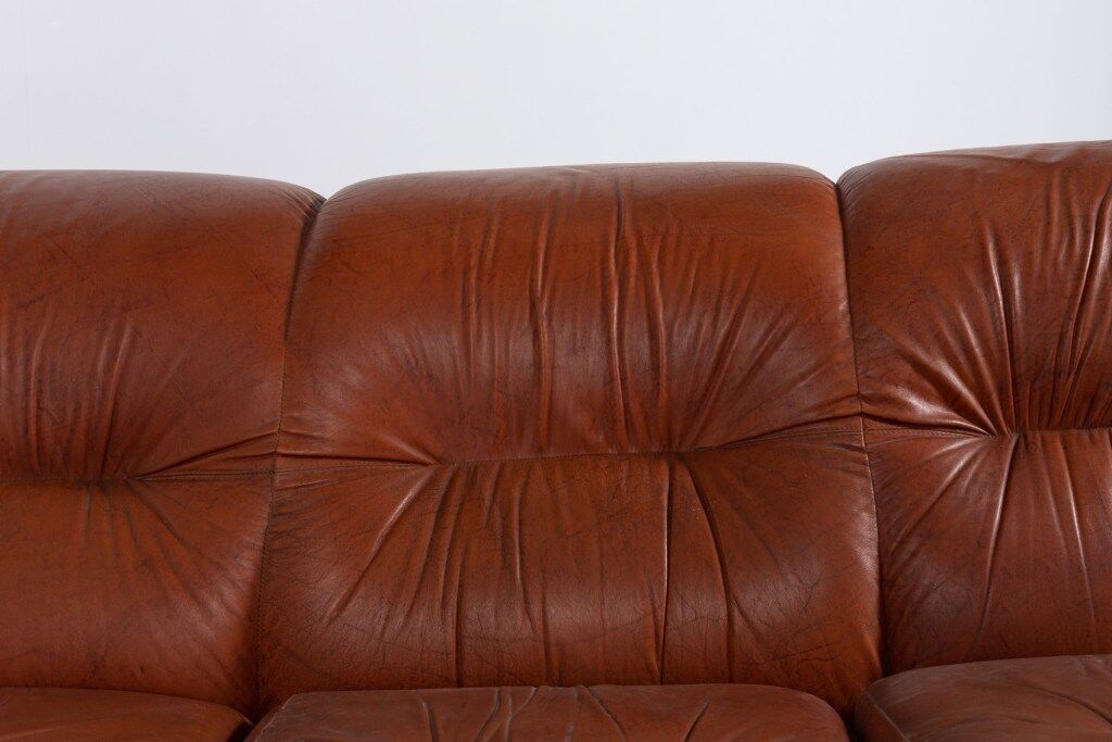 Mid-century leather sofa from the 1960s, Italy