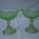 Paire de coupes drageoirs en verre pressé taillé vert absinthe