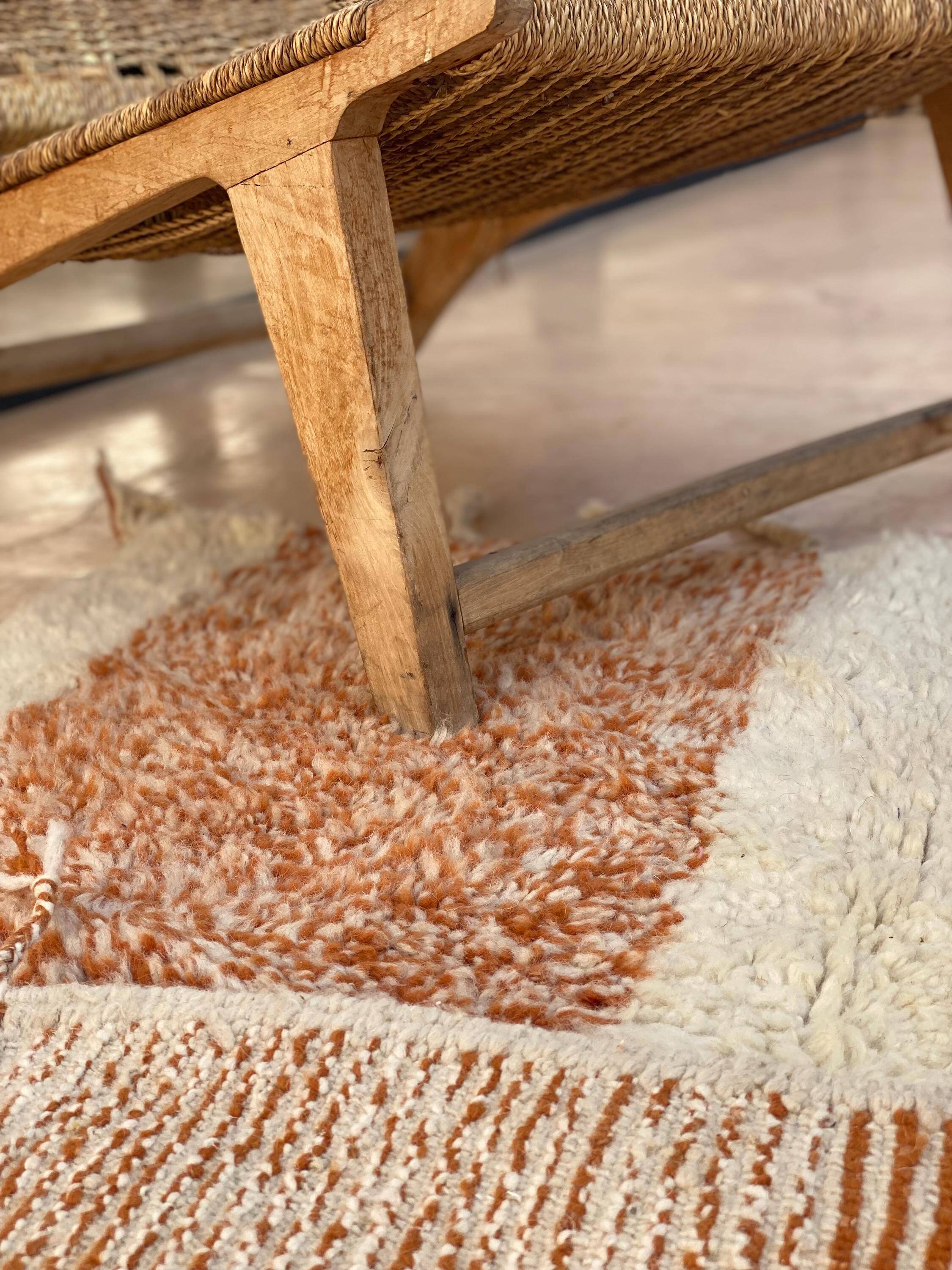 Handmade Berber rug in wool 3 x 2 m