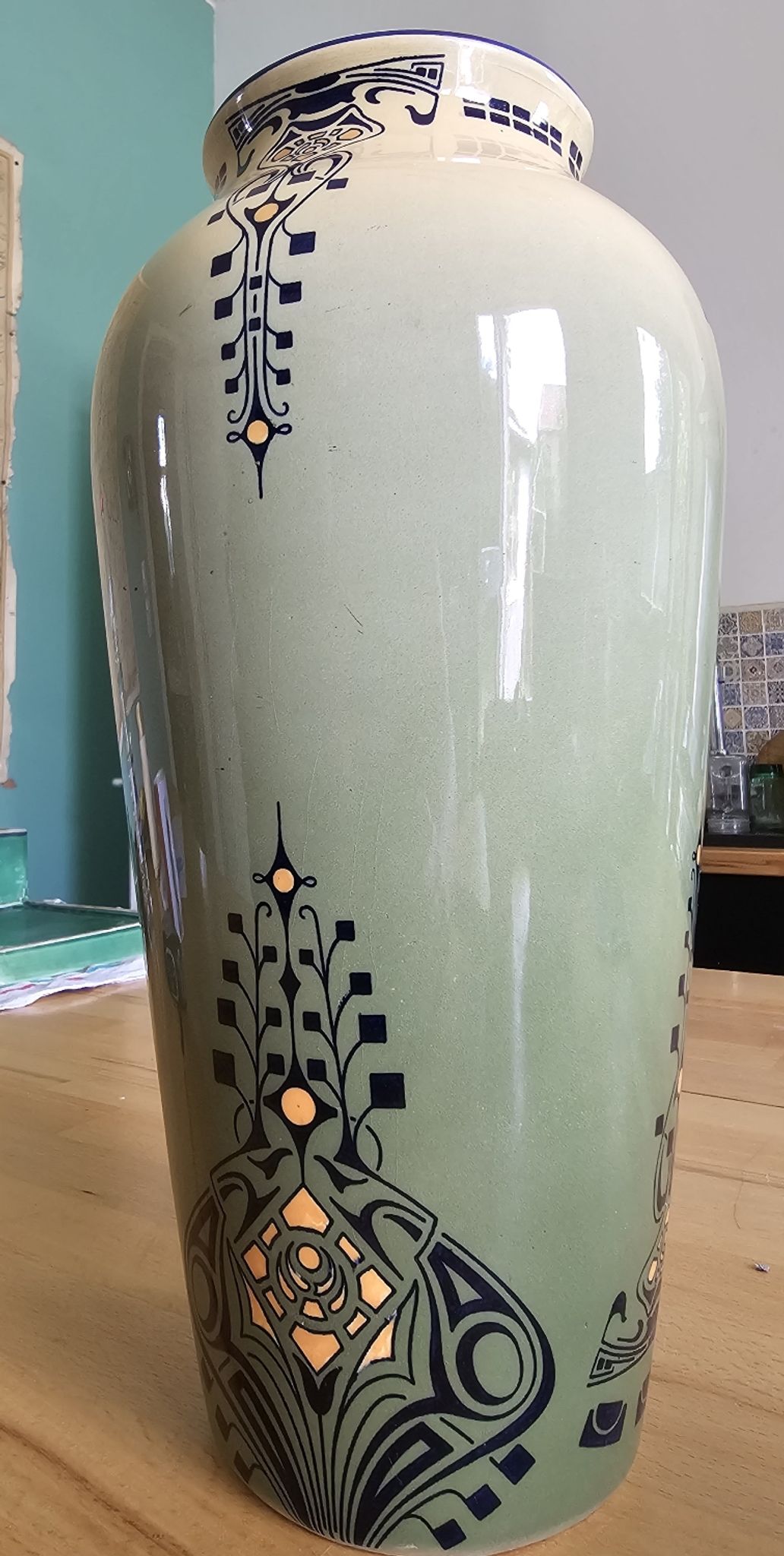 Faience vase of Lille Fives pale green