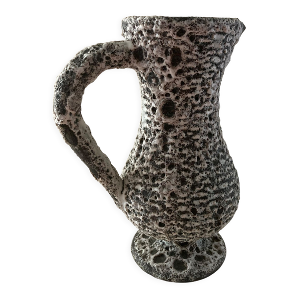 Pichet en céramique fat lava