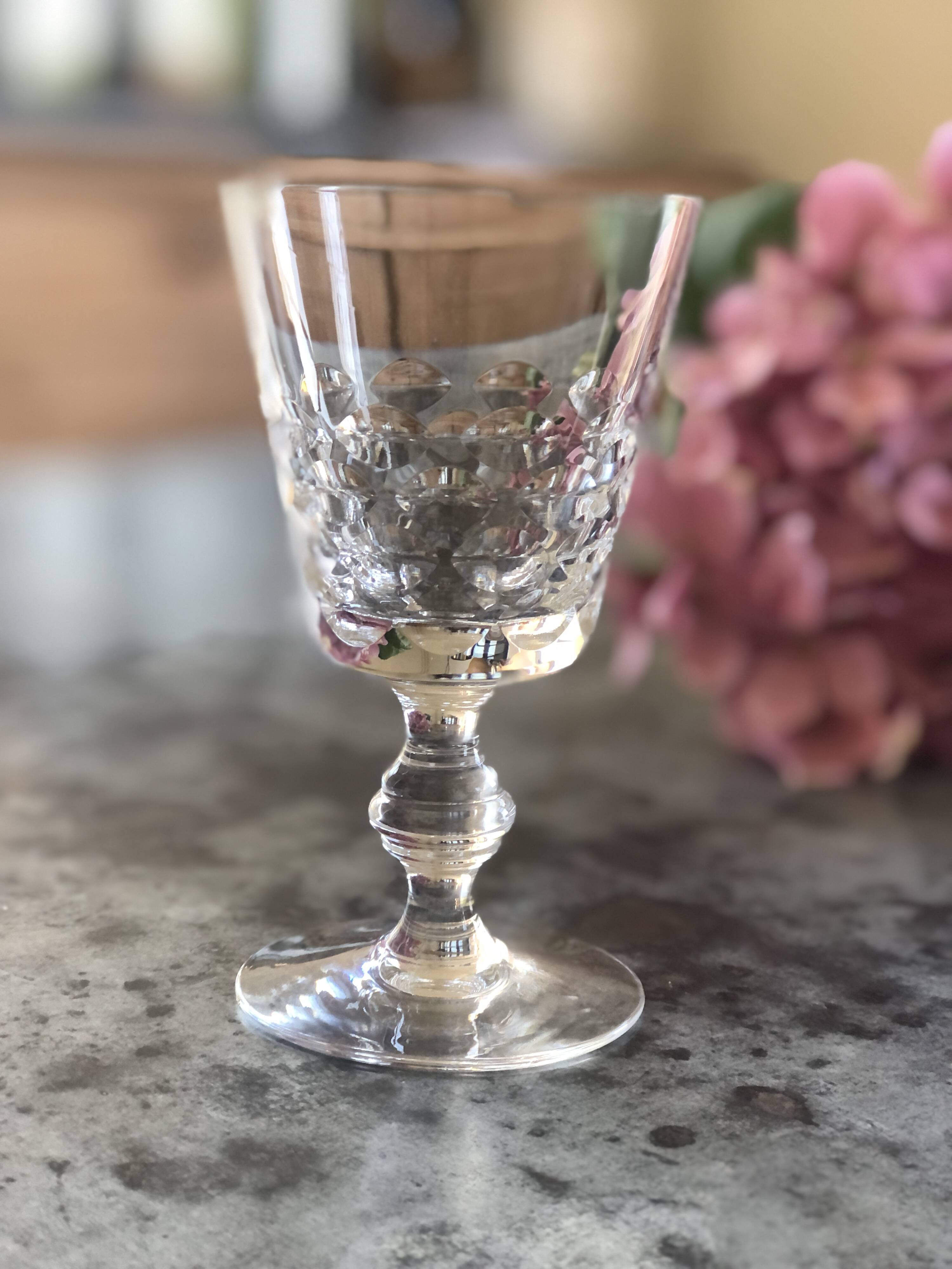 8 Chiseled glasses in old crystal