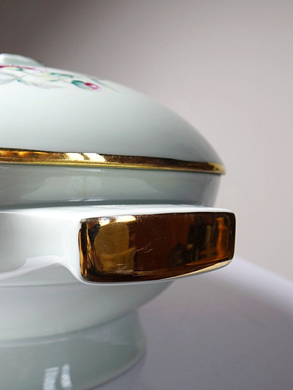 Soupière style art déco décor floral porcelaine céladon vintage Limoges France