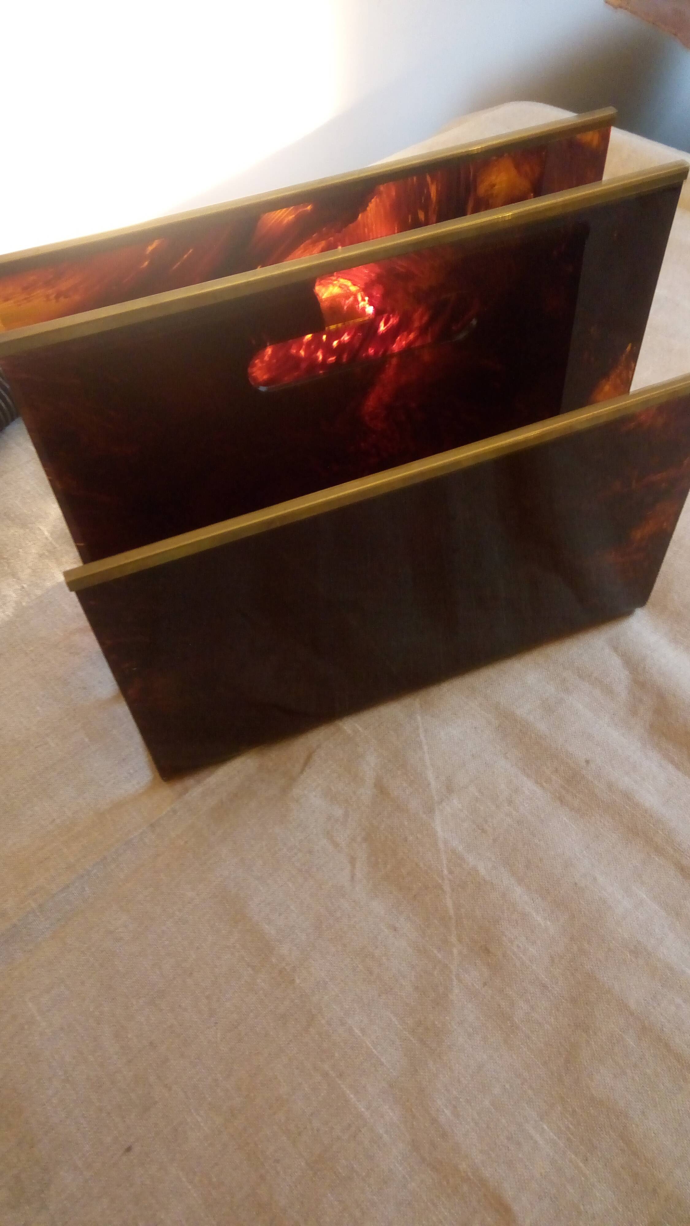 Magazine holder in lucite, tortoiseshell
