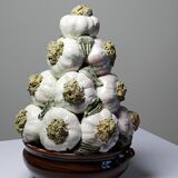 Vintage trompe-l’œil garlic pyramid in glazed ceramic from Manises, Spain.
