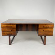 Danish Modern ( Mid-Century ) desk by Torben Valeur for DYRLUND, 1960s