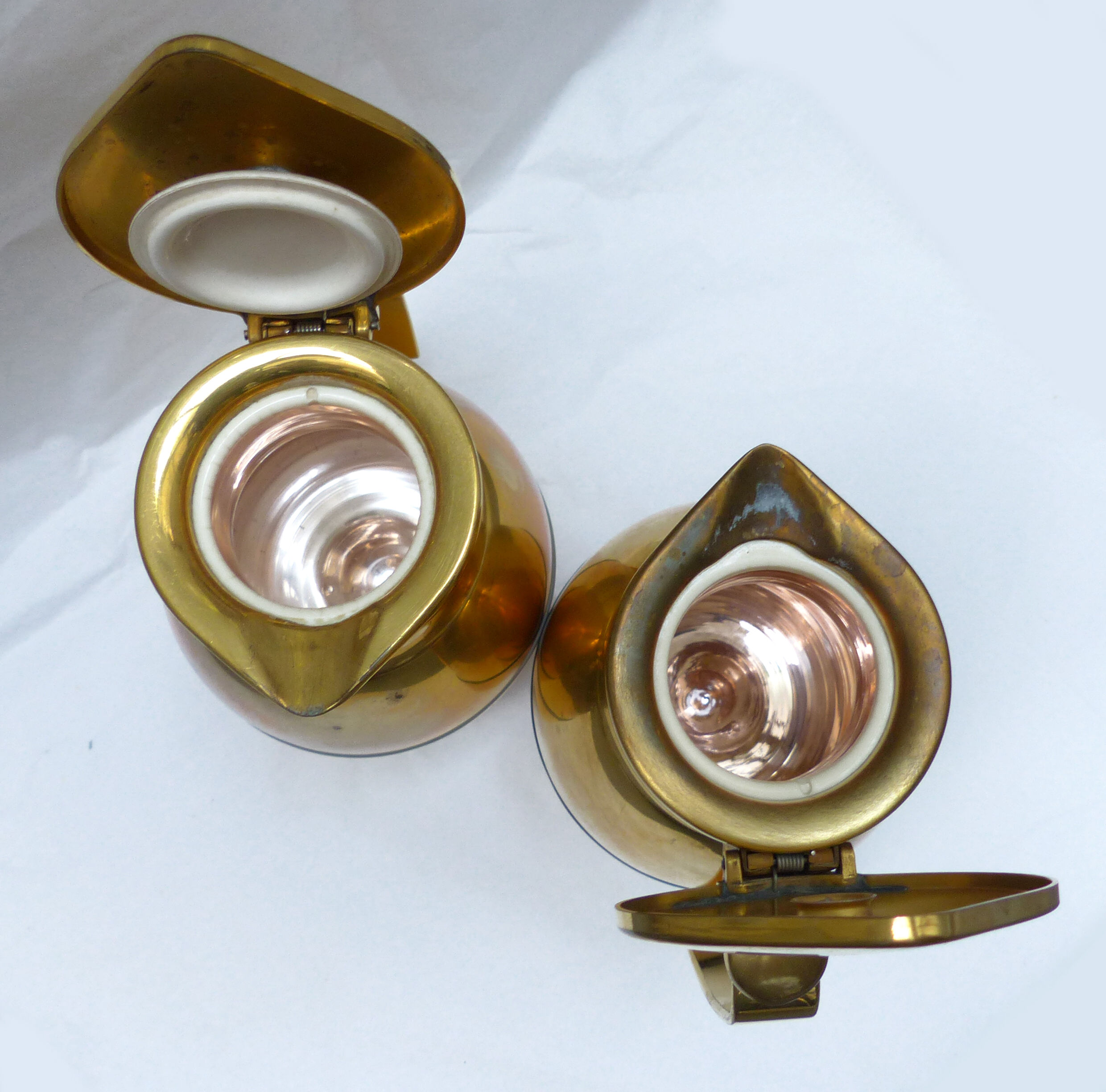 Duo of Thermolord 1950 jugs