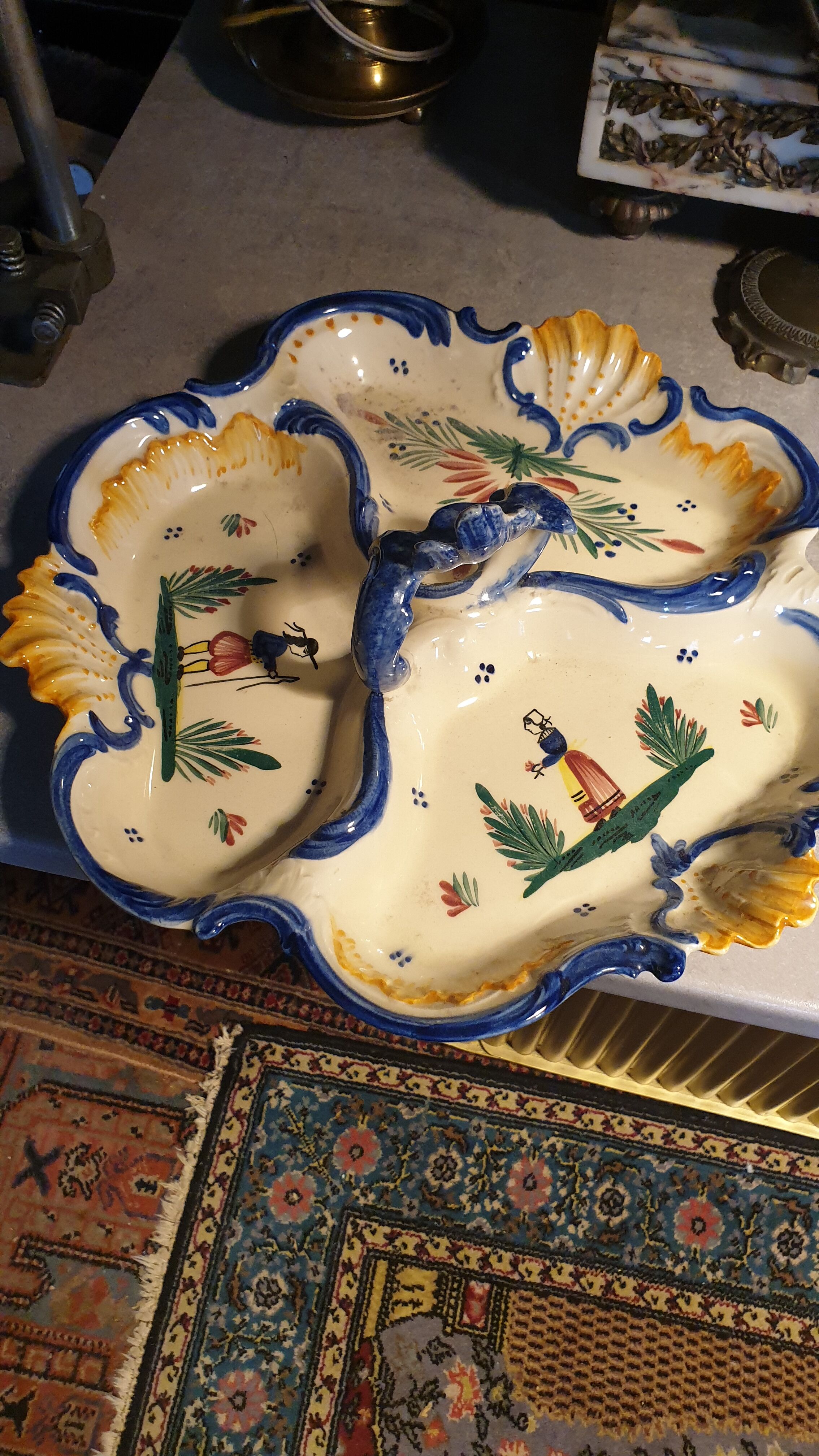Quimper beggar serving dish
