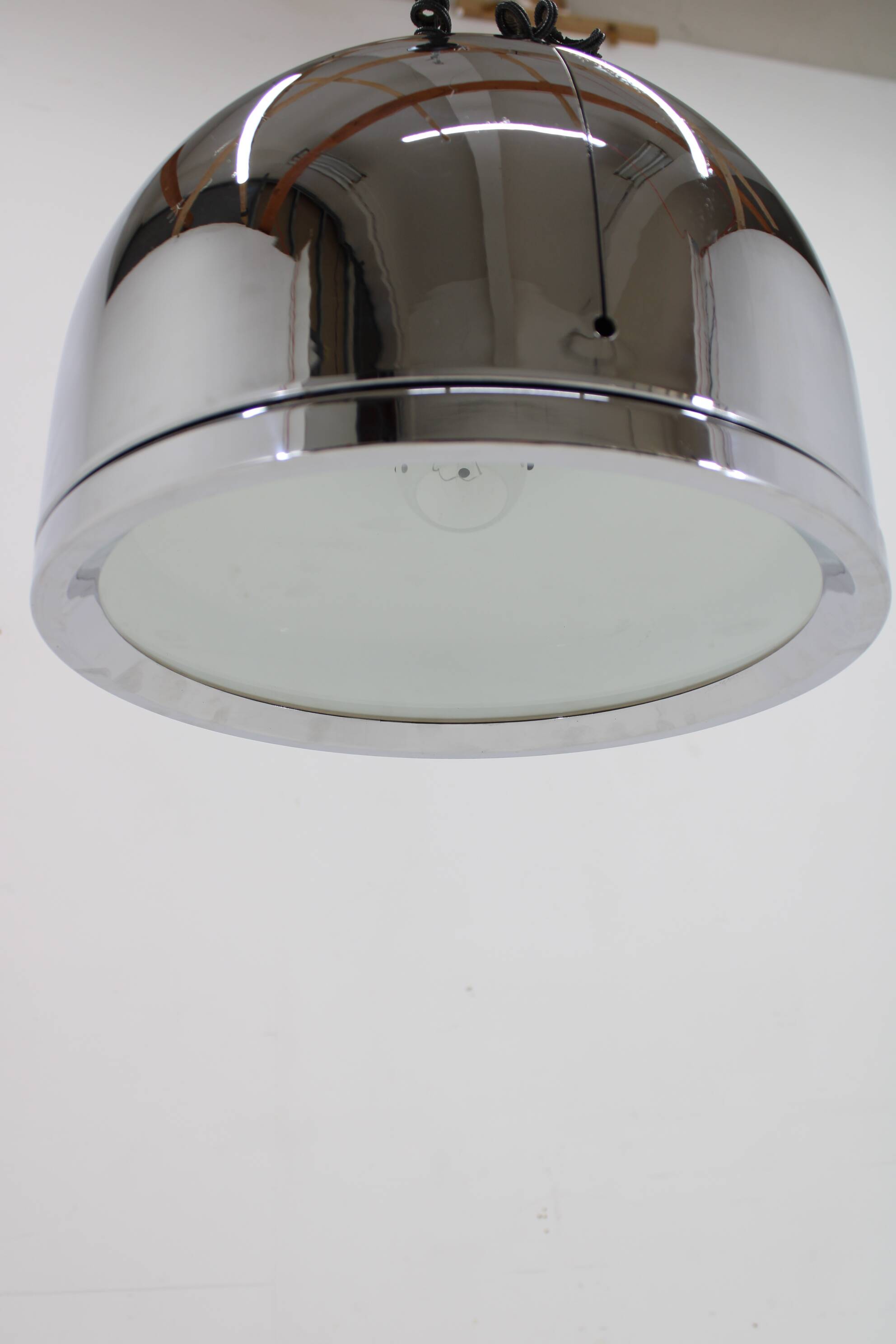1970s Rare Italian Chrome Plated Adjustable Pendant Light