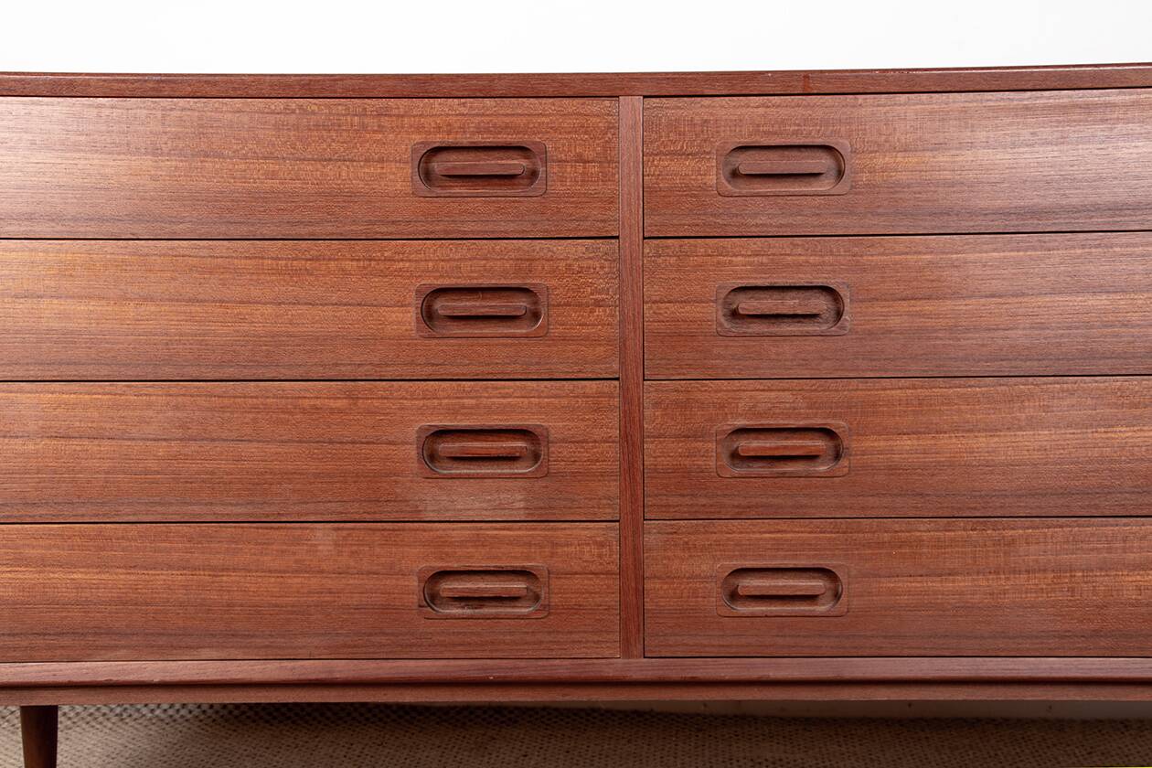 Large double chest of drawers, Danish in teak, 8 drawers, by Dyrlund 1960.