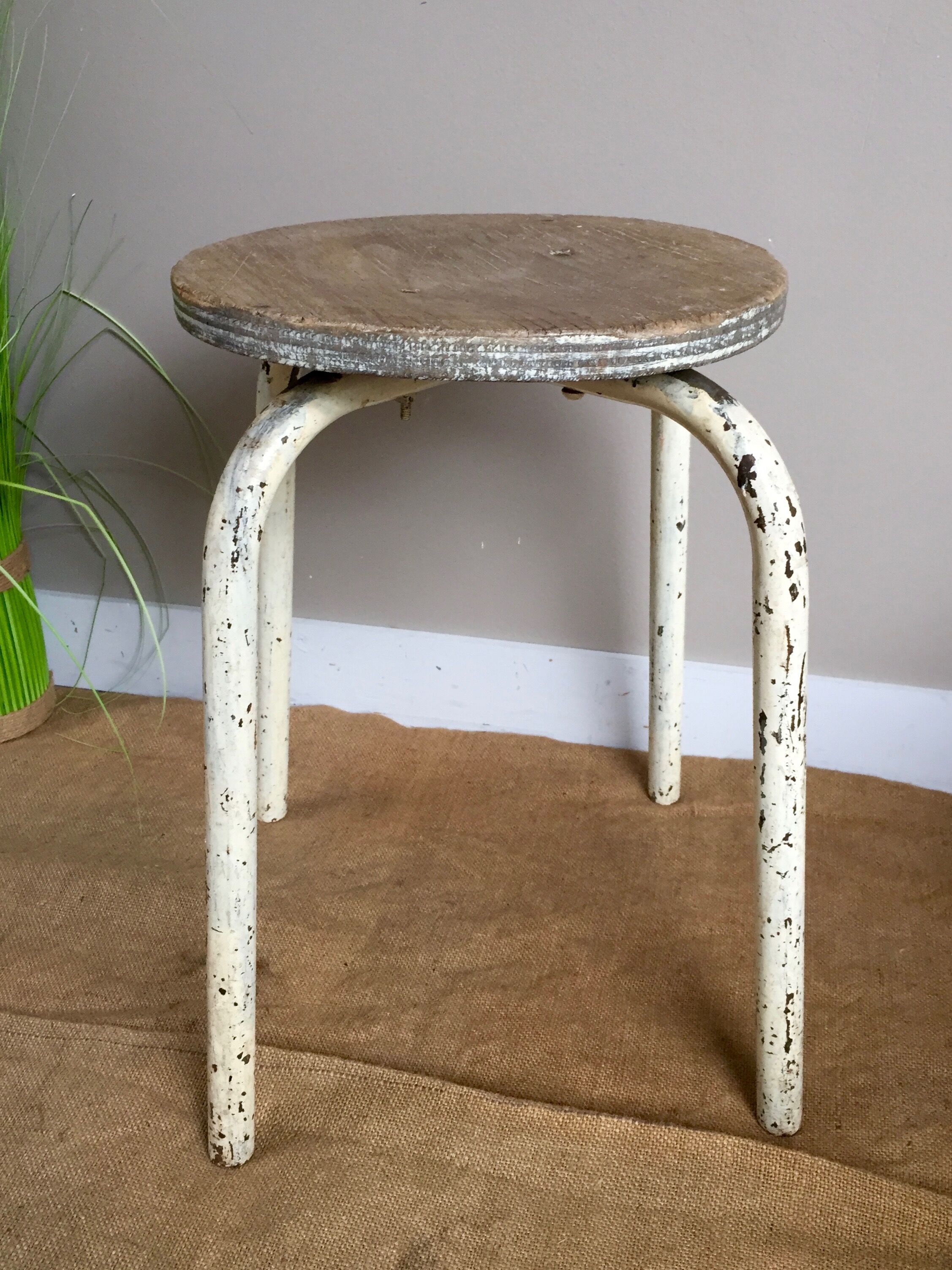 Stool trend Wabi Sabi
