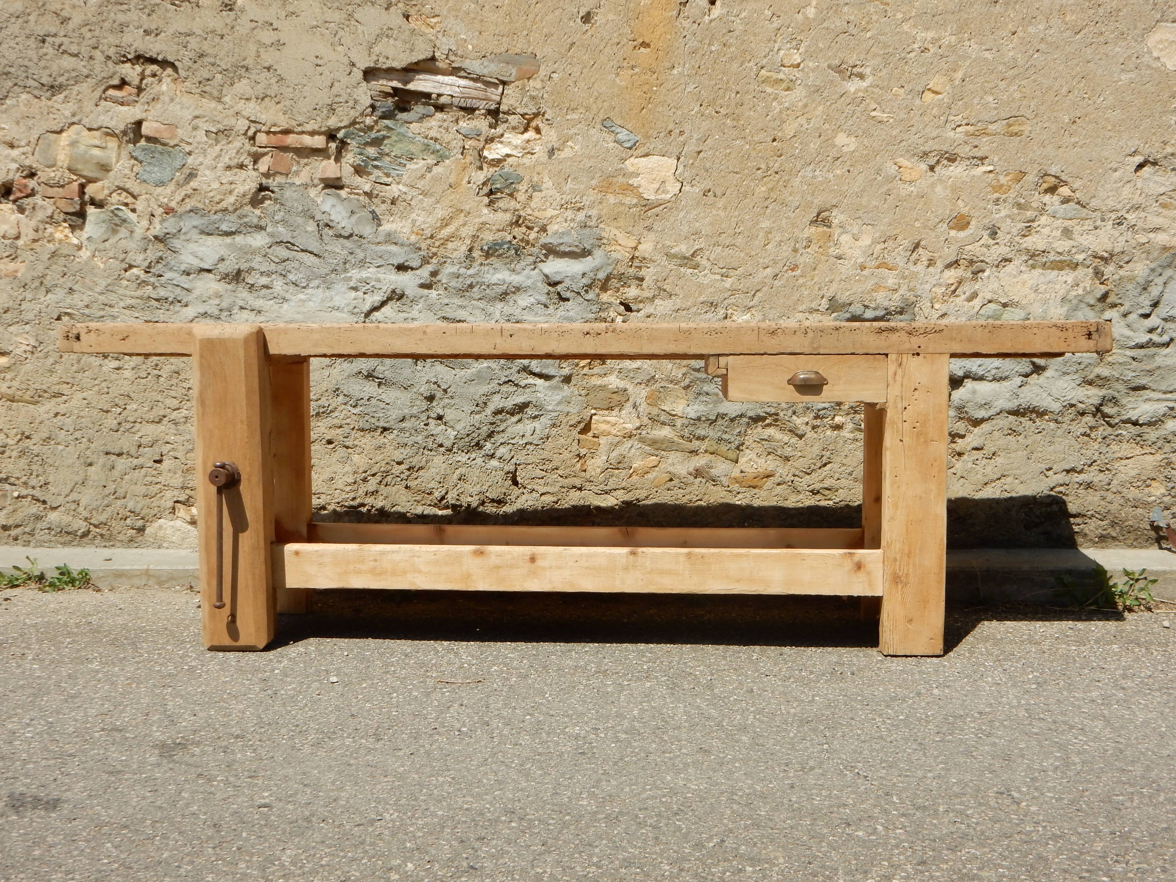Large oak and fir carpenter's workbench - Old trade furniture