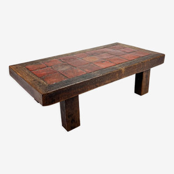 Table basse en chêne lourd et céramique du milieu du siècle, années 1950