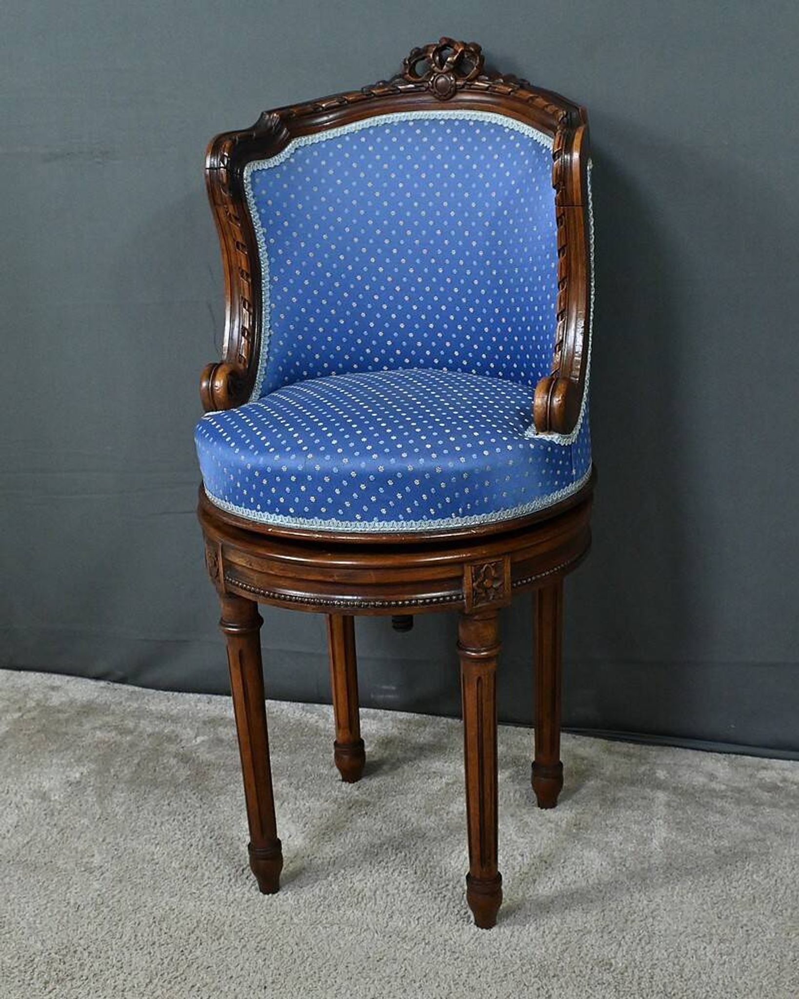 Louis XVI Style Beech Swivel Harpist Chair – Early 20th Century