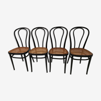 Suite de 4 chaises de bistrot cannées par ZPM Radomsko pour Thonet vintage 1950