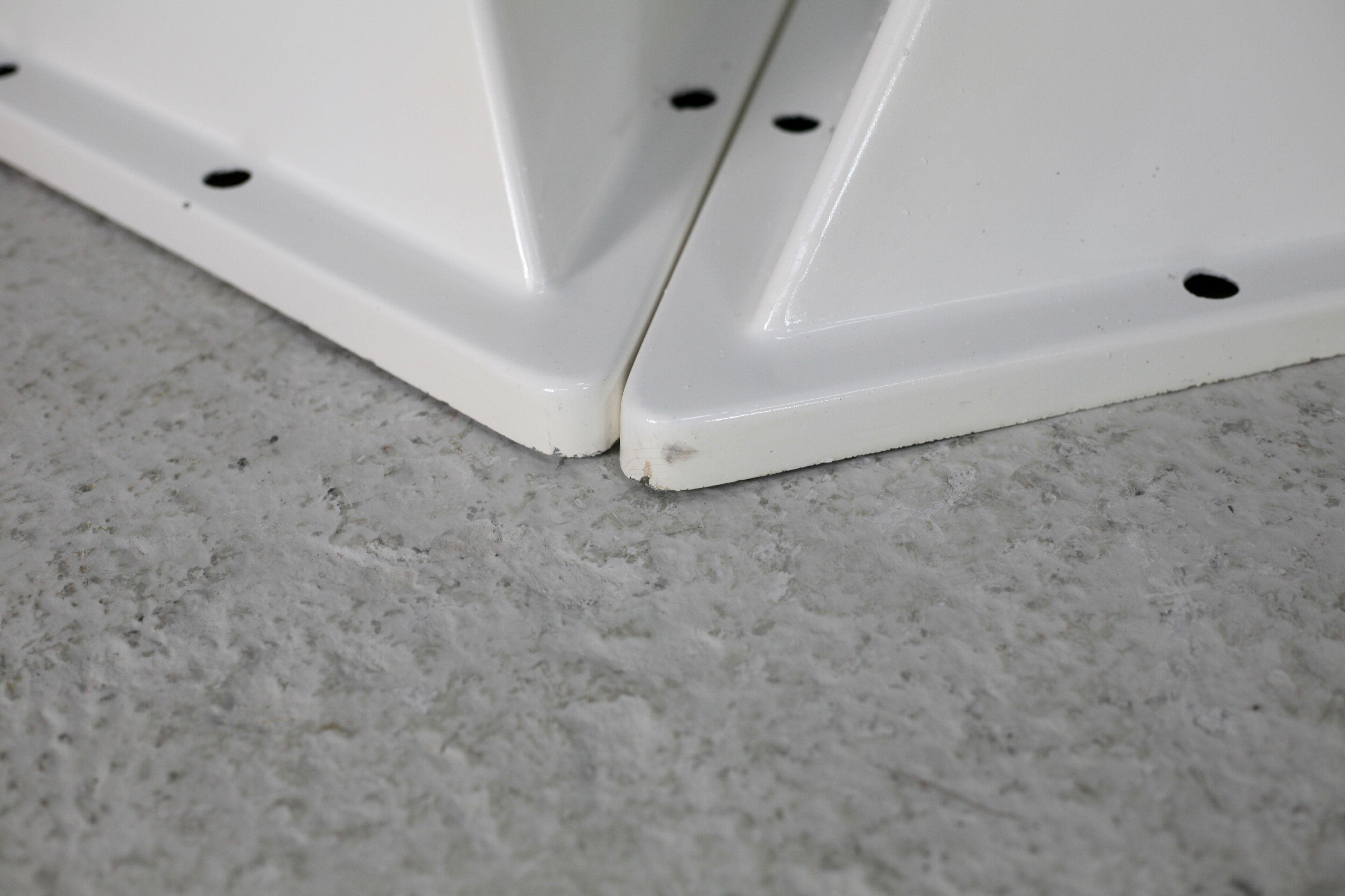 Fiberglass circa 1970. 6 tetrahedron-shaped elements. France.