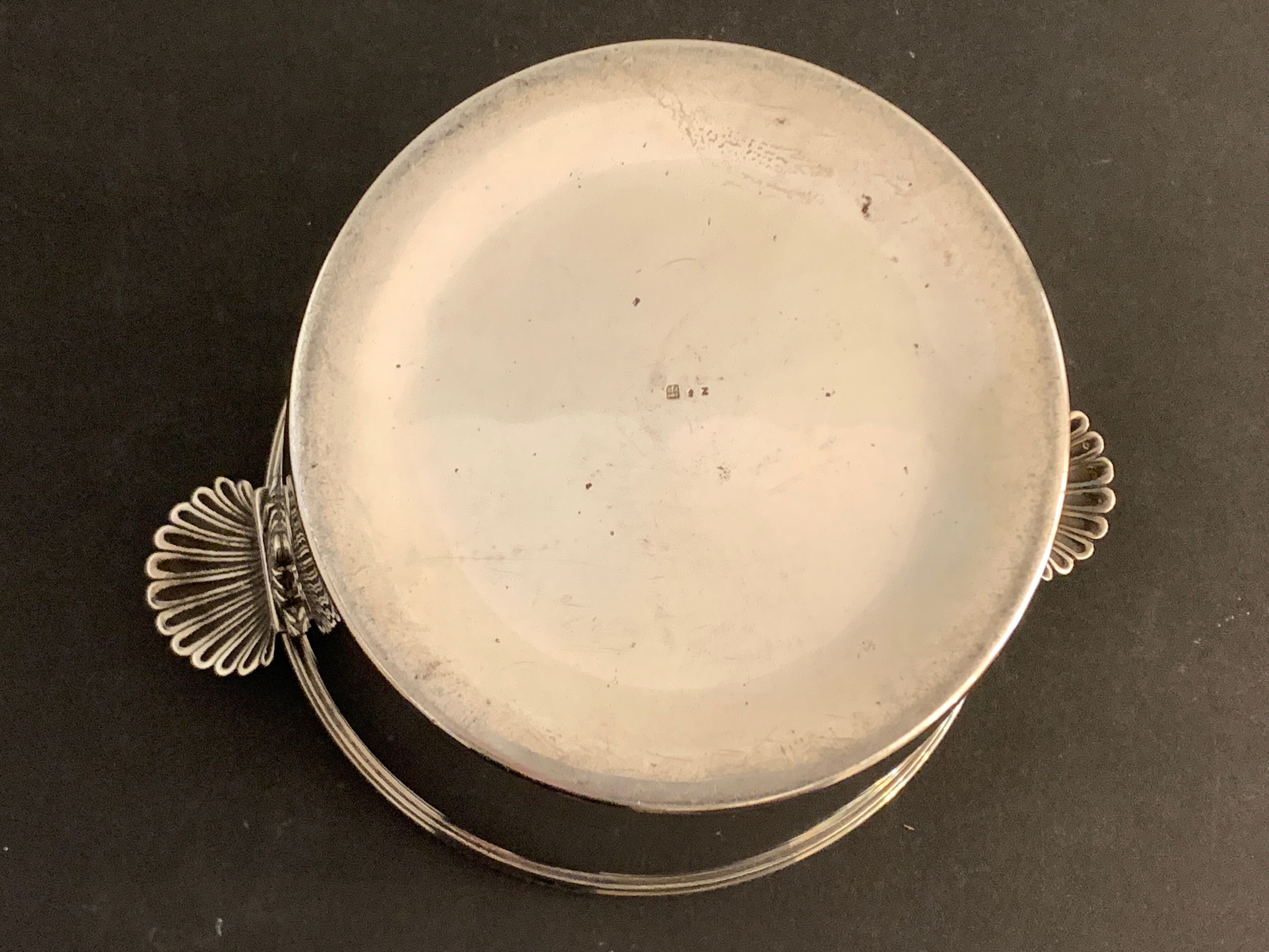 Pearl silver metal champagne bucket, shells or shells