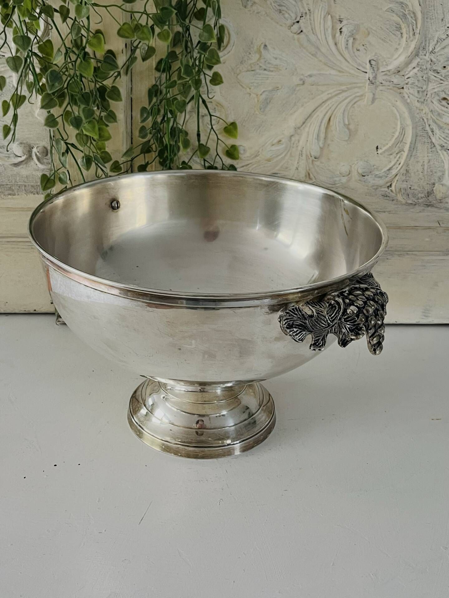 Champagne bucket Silver Plated with Grape Handles, Cl