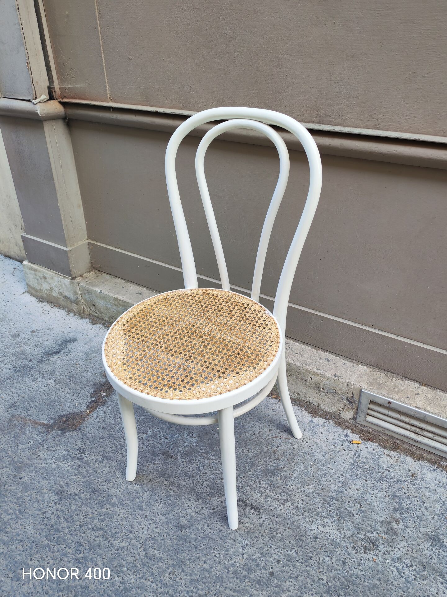 Chaise bistrot blanche
