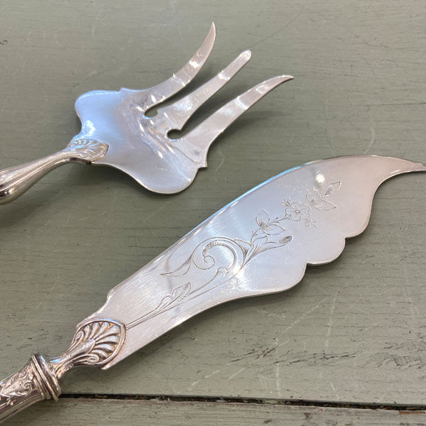 Silver fish cutlery
