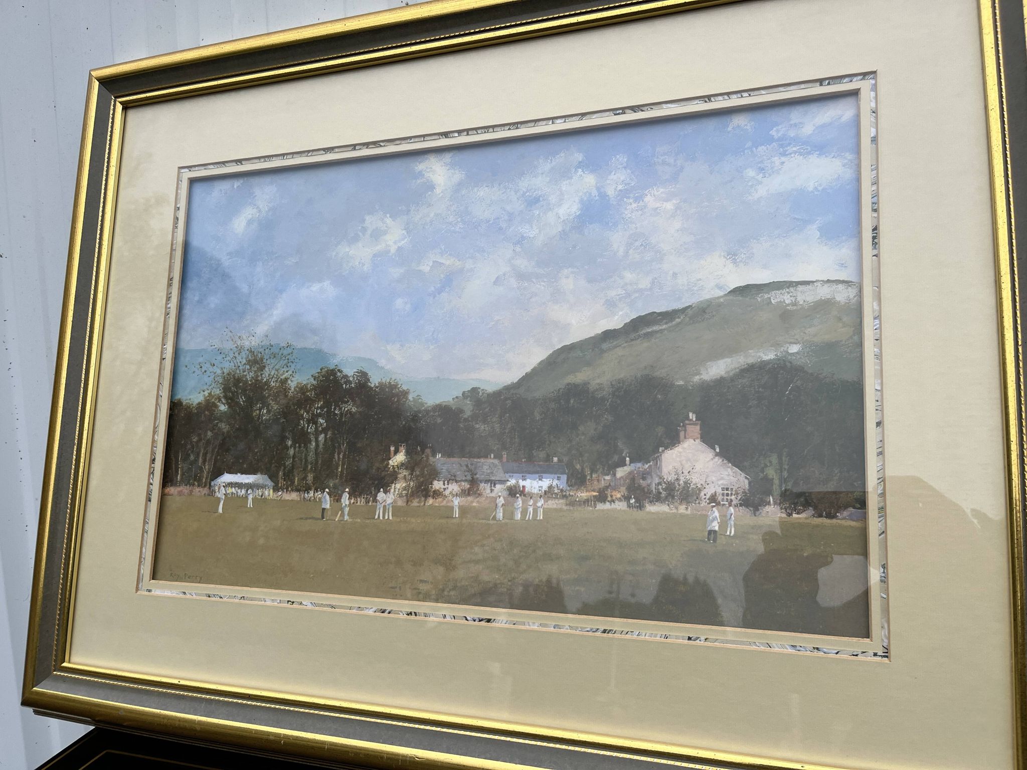 Gouache scène anglaise de cricket par Roy Perry