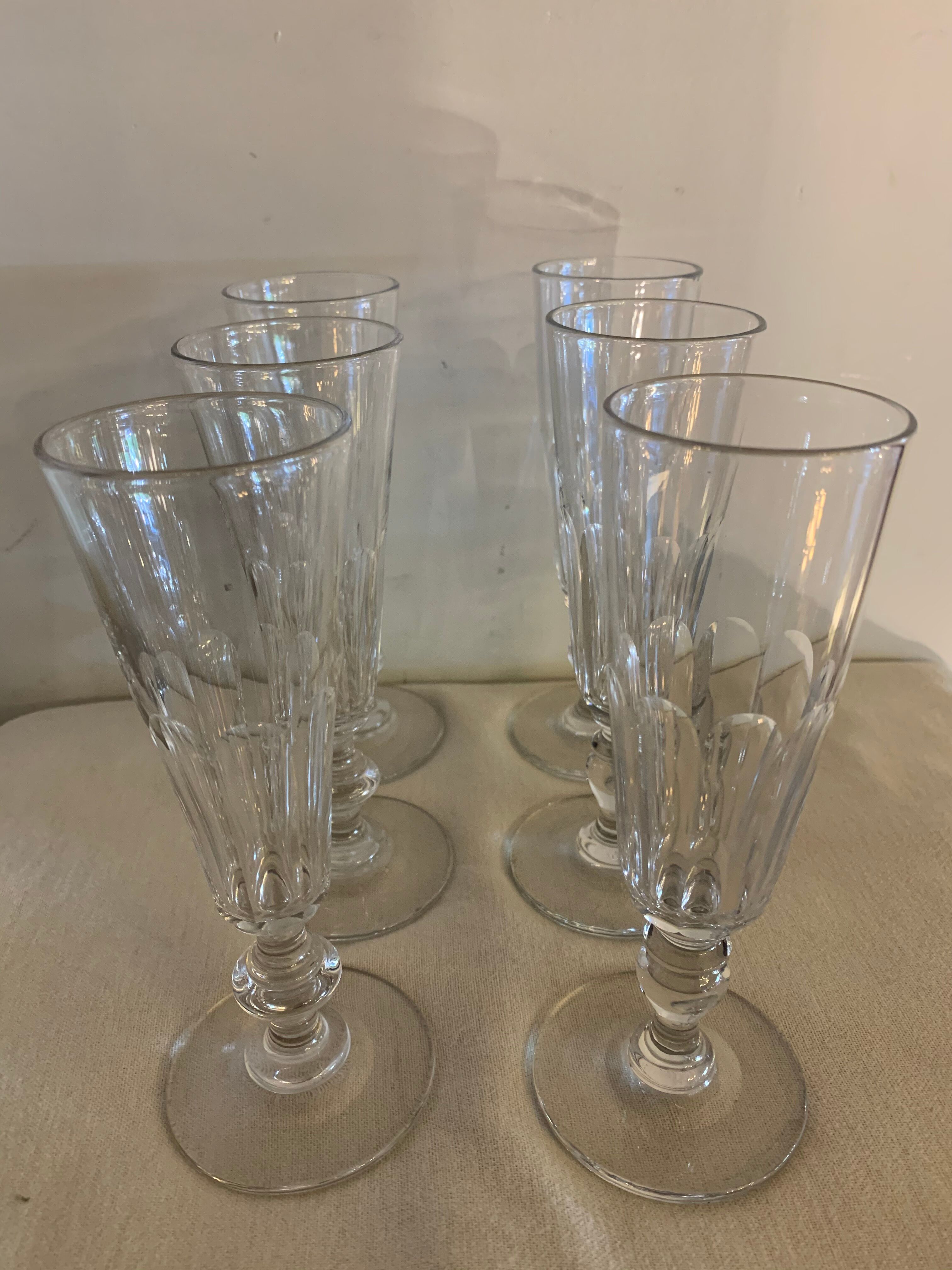 6 flûtes à champagne anciennes en cristal 2 modèles Selency