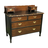 Early twentieth mahogany dresser