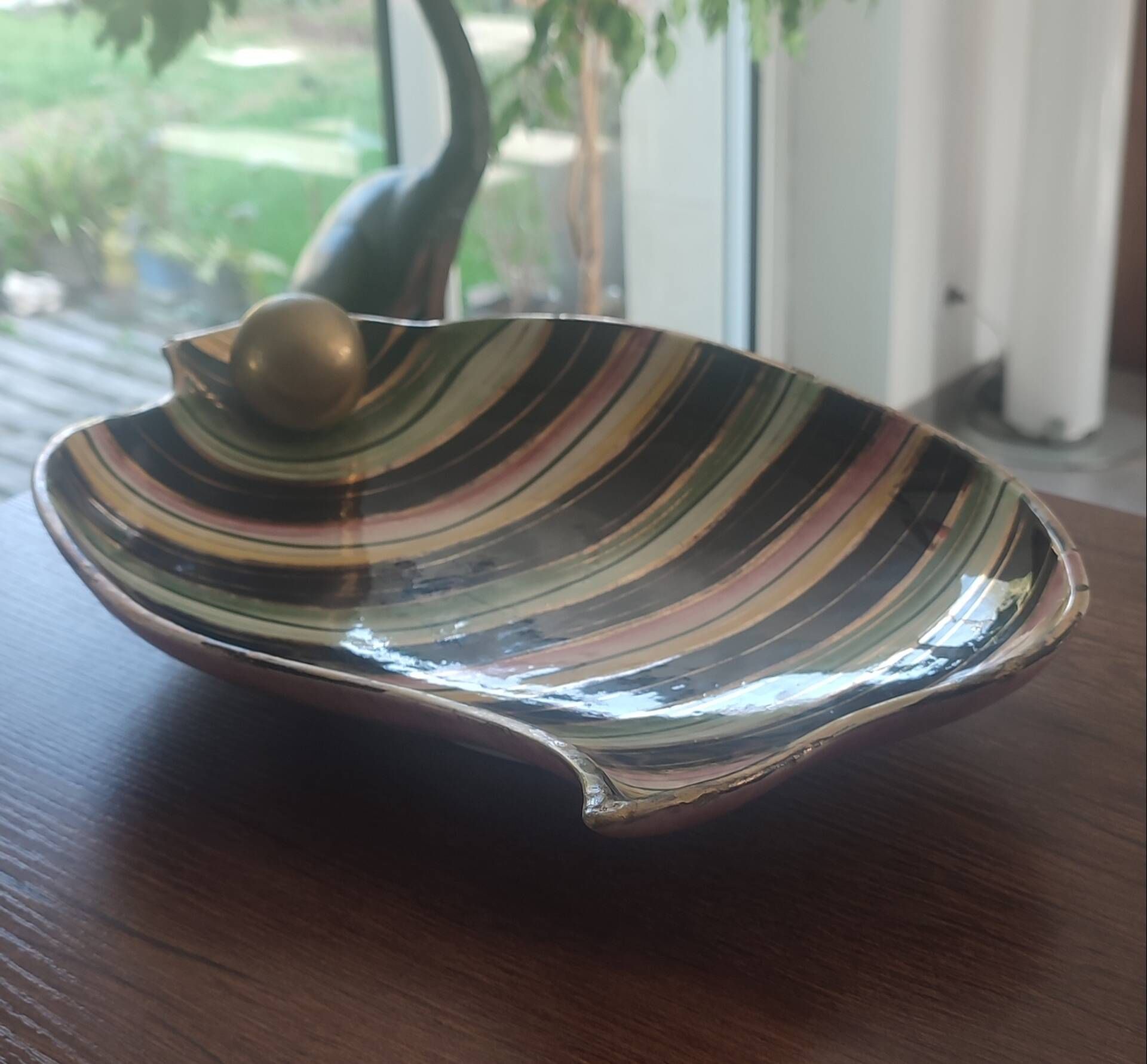 Vintage ceramic plate Hubert Bequet Quaregnon gold - No. 477