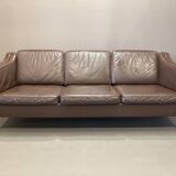 Scandinavian design 3-seater leather sofa.