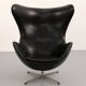 Fauteuil Egg – Arne Jacobsen, Danemark, 1960 – Cuir noir par Fritz Hansen