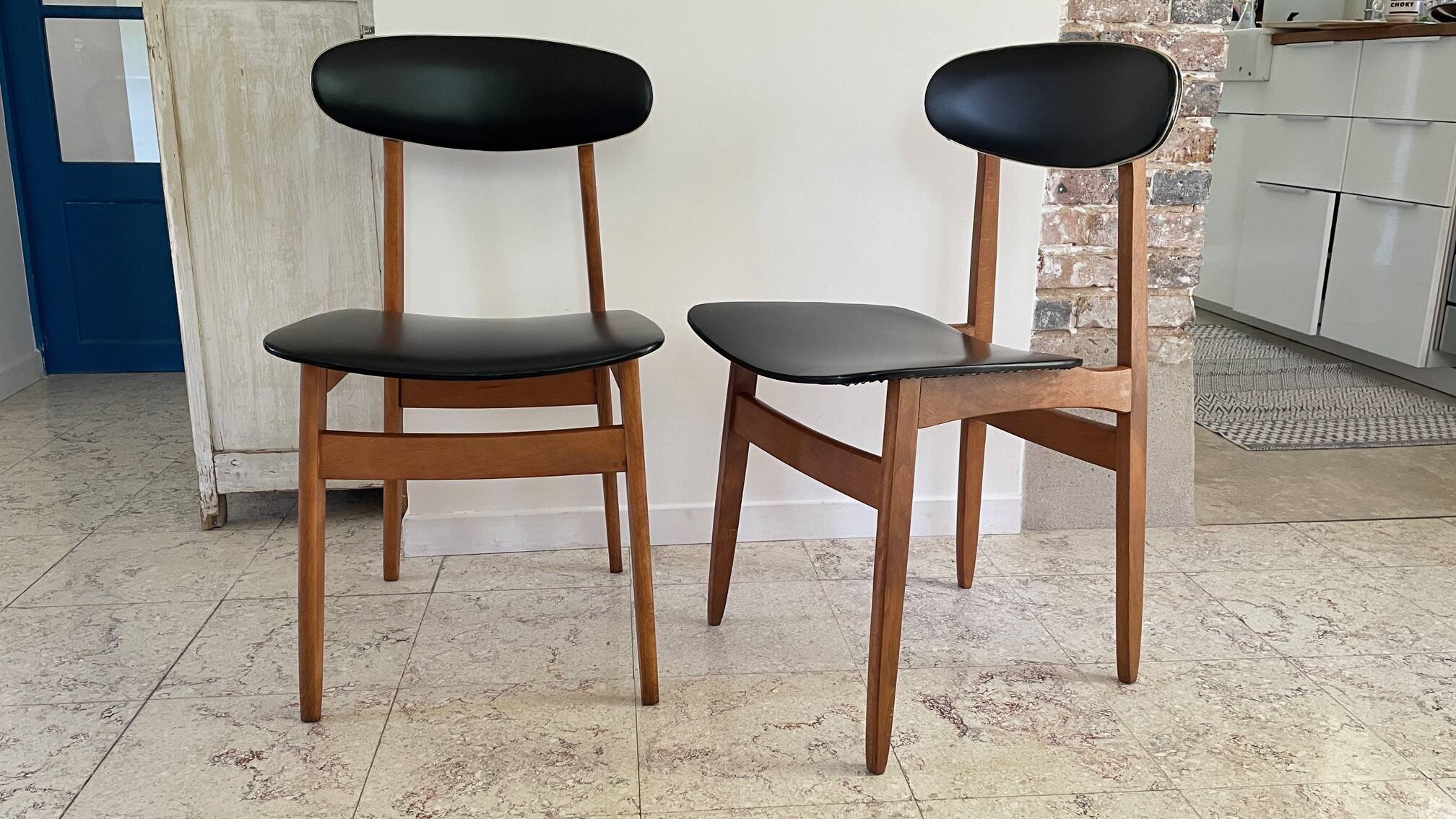 Chic vintage pair of Scandinavian chairs