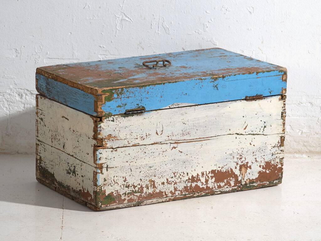 Small antique painted pine chest – Poland, around 1930