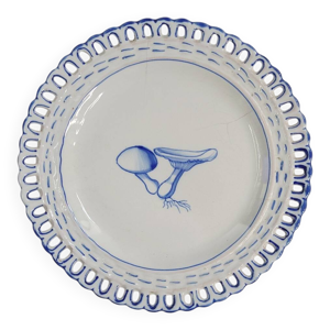 Assiette ancienne en